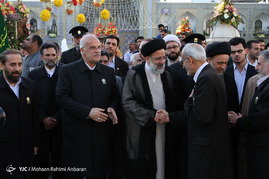 مراسم تعویض پرچم گنبد منور رضوی
