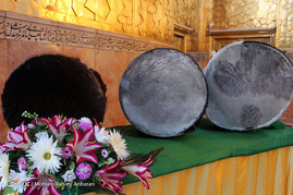 آیین نقاره زنی صبح میلاد امام رضا علیه السلام