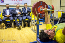 حضور دبیر مجمع تشخیص مصلحت نظام در تمرینات تیم ملی وزنه برداری پارالمپیک