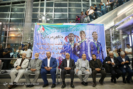 بازگشت اعضای تیم ملی کشتی آزاد به ایران