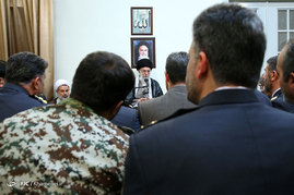 دیدار فرماندهان و مسئولان قرارگاه پدافند هوایی خاتم‌الانبیاء(ص) ارتش با رهبر معظم انقلاب
