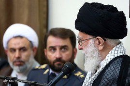دیدار فرماندهان و مسئولان قرارگاه پدافند هوایی خاتم‌الانبیاء(ص) ارتش با رهبر معظم انقلاب
