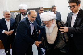 ديدار رئيس رسانه ملی با آیت الله صافی گلپایگانی