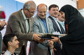 تجلیل از پزشکان سازمانهای تابع وزارت کار، تعاون و رفاه اجتماعی