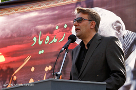 تشییع پیکر استاد فرهنگ شریف  نوازنده پیشکسوت تار از تالار وحدت