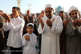 اقامه نمازعید سعید قربان در حرم امام رضا علیه السلام
