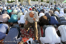 اقامه نمازعید سعید قربان در حرم امام رضا علیه السلام

