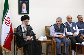دیدار مسئولان ستاد سرشماری نفوس و مسکن با رهبر معظم انقلاب
