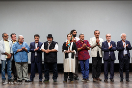 اکران خصوصی فیلم سینمایی هیهات