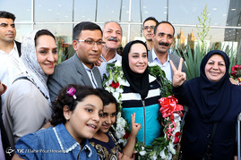 استقبال از ساره جوانمردی قهرمان رقابتهای تیراندازی پارالمپیک ریو 2016 - شیراز
