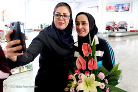 استقبال از ساره جوانمردی قهرمان رقابتهای تیراندازی پارالمپیک ریو 2016 - شیراز
