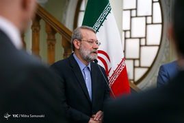 نشست خبری لاریجانی با رئیس مجلس نمایندگان سوریه
