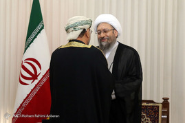 دیدار دادستان کل کشور عمان با آیت الله آملی لاریجانی - مشهد