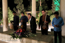 گرامیداشت حافظ و مولانا در جوار آرامگاه حافظ
