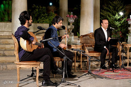 گرامیداشت حافظ و مولانا در جوار آرامگاه حافظ
