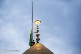 تعویض پرچم گنبد حرم حضرت عبدالعظیم‎ در شب اول ماه محرم
