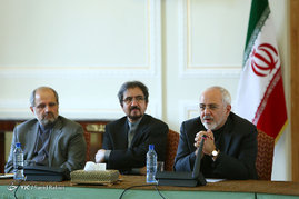 دیدار ظریف با رئیس و معاونان مرکز آمار ایران