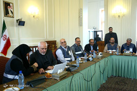 دیدار ظریف با رئیس و معاونان مرکز آمار ایران