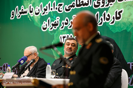 نشست سفرا و کاردارهای مستقر در تهران با فرمانده ناجا