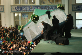 مراسم شیر خوارگان حسینی در مصلی تهران