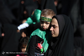 مراسم شیرخوارگان حسینی در حرم امام رضا(ع)