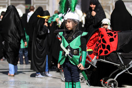 مراسم شیرخوارگان حسینی در حرم امام رضا(ع)