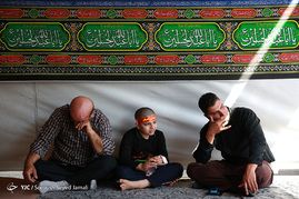مراسم شیرخوارگان حسینی در مرکز طبی کودکان