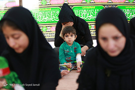 مراسم شیرخوارگان حسینی در مرکز طبی کودکان