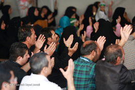 مراسم شیرخوارگان حسینی در مرکز طبی کودکان