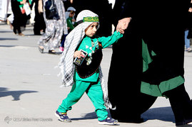 مراسم شیرخوارگان حسینی در حرم شاهچراغ(ع)
