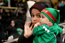 مراسم شیرخوارگان حسینی در حرم شاهچراغ(ع)
