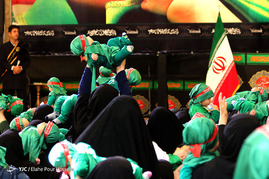 مراسم شیرخوارگان حسینی در حرم شاهچراغ(ع)
