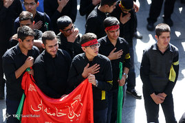 برگزاری سوگواره احلی من العسل در میدان امام حسین (ع)