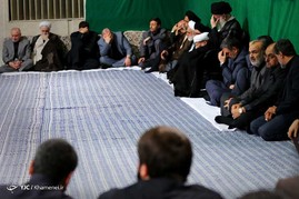 اولین شب عزاداری ایام محرم ۱۴۳۸ با حضور مقام معظم رهبری در حسینیه امام خمینی