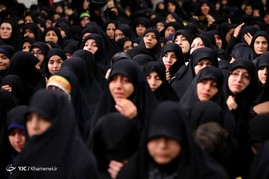اولین شب عزاداری ایام محرم ۱۴۳۸ با حضور مقام معظم رهبری در حسینیه امام خمینی