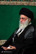 اولین شب عزاداری ایام محرم ۱۴۳۸ با حضور مقام معظم رهبری در حسینیه امام خمینی