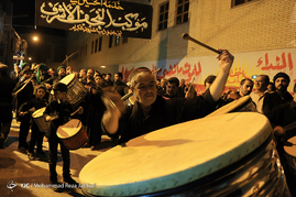 آئین نمادین  