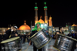 آئین نمادین  