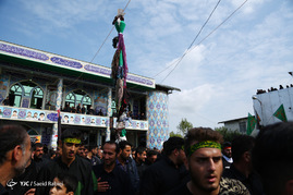 مراسم عزاداری تاسوعای حسینی در روستای لاریم