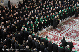 مراسم خطبه خوانی شب شهادت امام حسین(ع) درحرم رضوی
