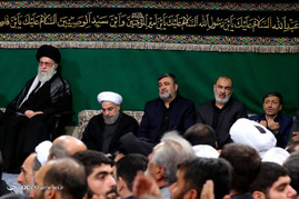 آخرین شب عزاداری حضرت اباعبدالله الحسین(ع) با حضور رهبر معظم انقلاب در حسینیه‌ امام خمینی 

