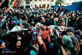 عزاداران حسینی در شهر تاریخی و شیعه نشین دربند در جنوب غربی روسیه (مرز جمهوری داغستان و جمهوری آذربایجان)