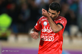 دیدار تیم های فوتبال پرسپولیس و نفت