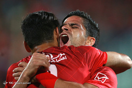 دیدار تیم های فوتبال پرسپولیس و نفت
