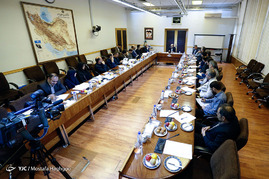 کارگروه گفتمان سازی اقتصاد مقاومتی با حضور رئیس رسانه ملی‎
