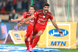 دیدار تیم های فوتبال پرسپولیس و صنعت نفت
