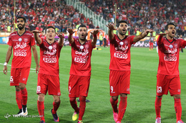 دیدار تیم های فوتبال پرسپولیس و صنعت نفت
