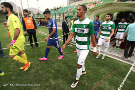 دیدار تیم های فوتبال ذوب آهن اصفهان و استقلال خوزستان‎
