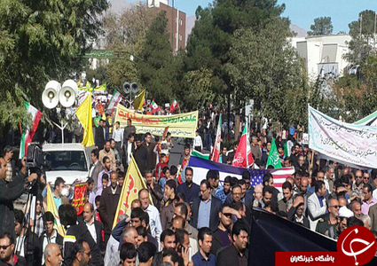 جوانان و نوجوانان انقلابی استان سمنان با حضور در راهپیمایی باشکوه 13 آبان 