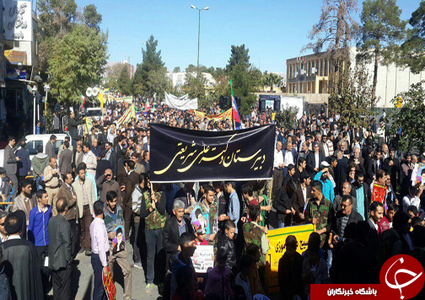 جوانان و نوجوانان انقلابی استان سمنان با حضور در راهپیمایی باشکوه 13 آبان 